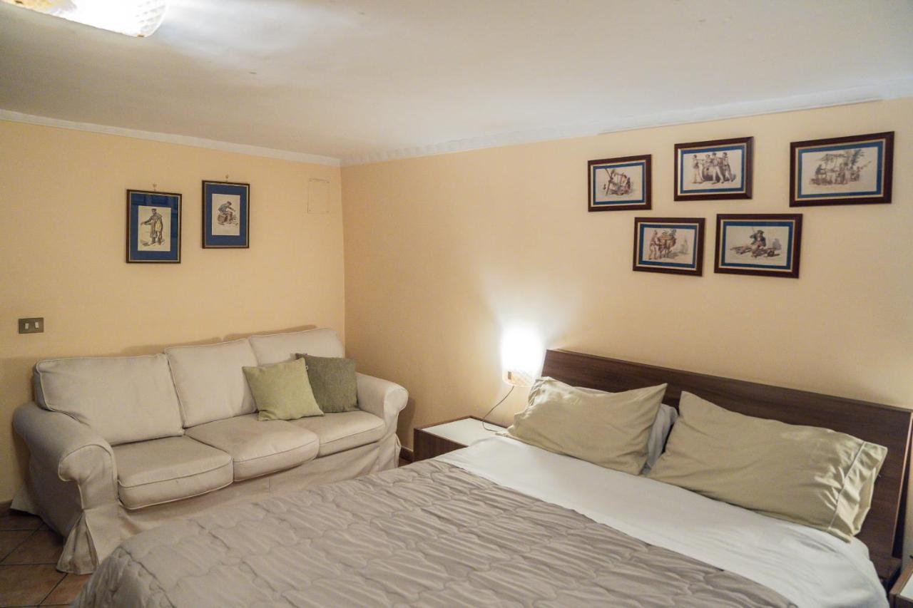 Appartement Domus Ugo Naples