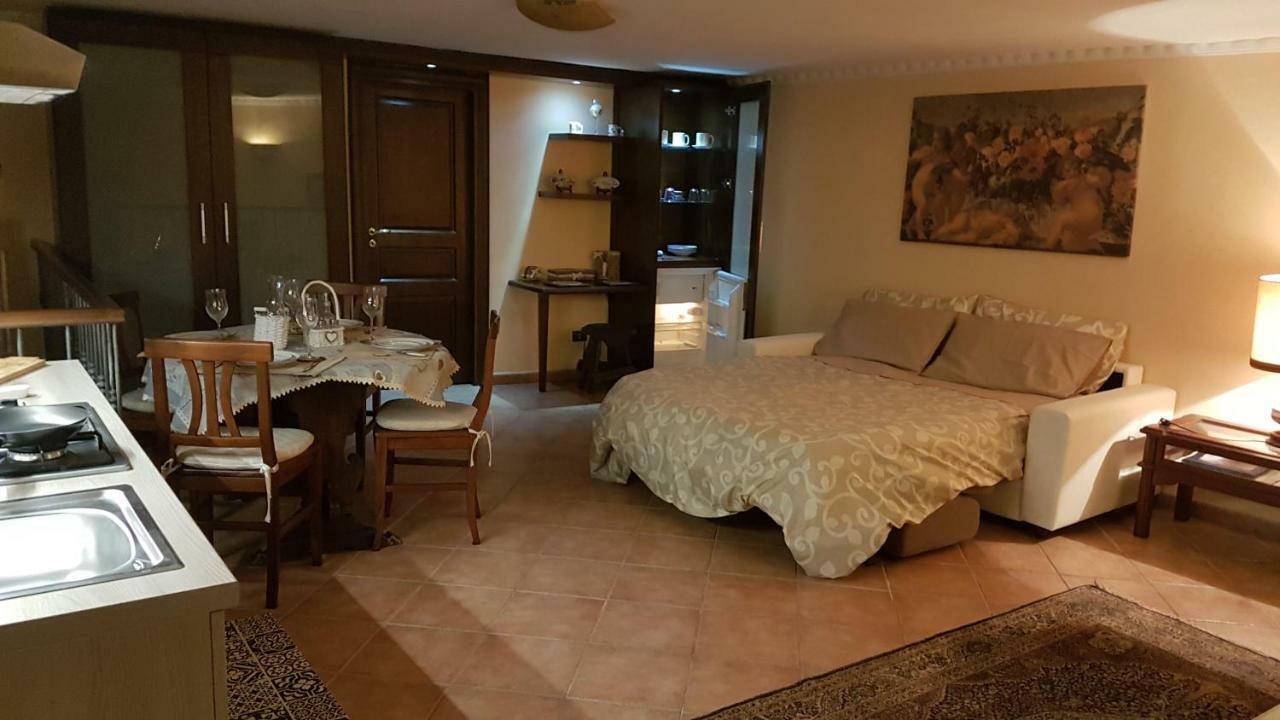 Appartement Domus Ugo Naples